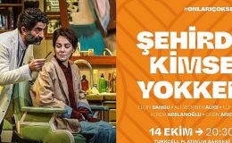 Zorlu PSM’nin Kadınlık ve Erkeklik Üzerine Pek Çok Tartışmayı Masaya Yatıran Tiyatro Oyunu ‘’Şehirde Kimse Yokken’’ Sezonu Açıyor!