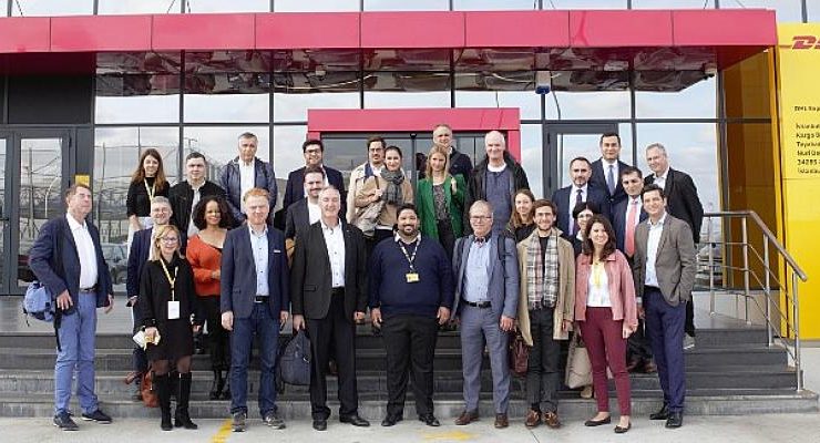 Alman basın mensupları ve fikir liderleri DHL Express Türkiye’nin İstanbul Havalimanı’ndaki operasyon merkezini ziyaret etti