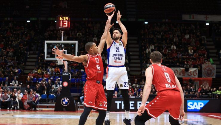 Anadolu Efes, Milano’ya İtalya’da fark attı!