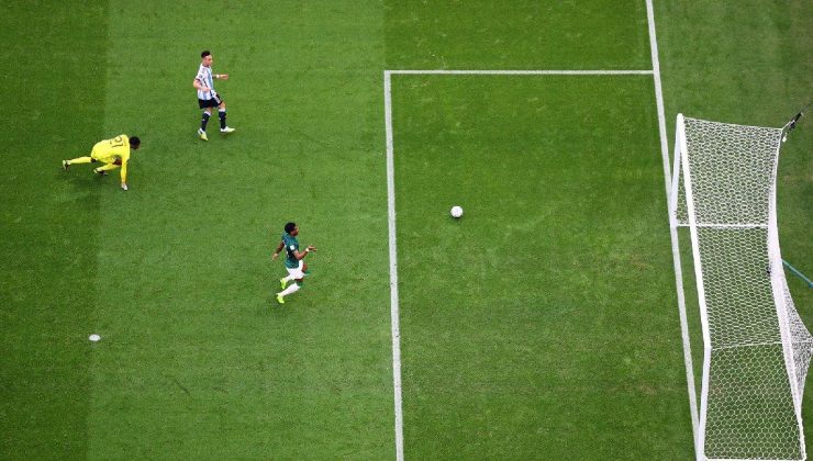 Arjantin Suudi Arabistan maçında ağlara giden dört top, bir gol var