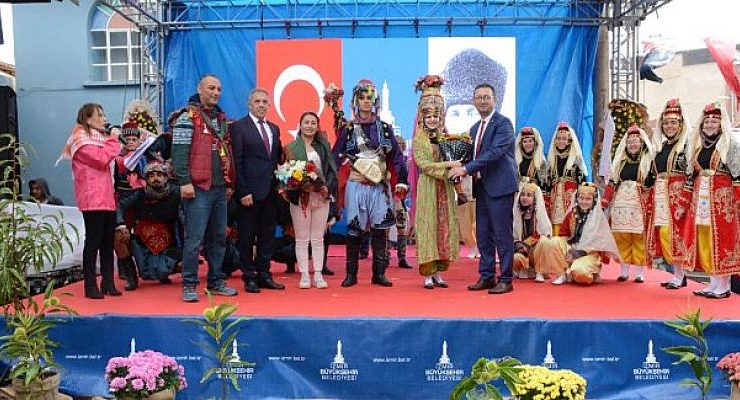 Beydağ’da Çomaklar Mahallesi 3. Kestane Festivali Coşkusu
