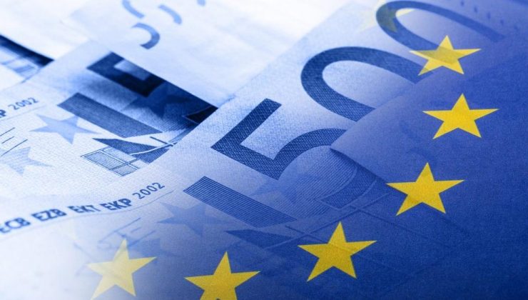 Euro bölgesinde bileşik PMI beklentiyi aştı