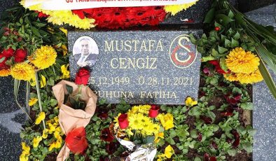 Galatasaray’da eski lider Mustafa Cengiz, kabri başında anıldı