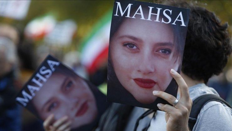 İran’daki üniversitelerde Mahsa Emini protestoları sürüyor
