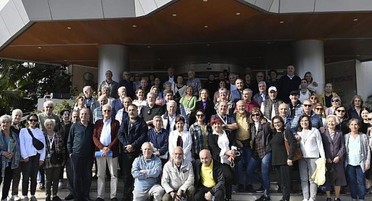 Karşıyaka Liselilerin örnek dayanışması