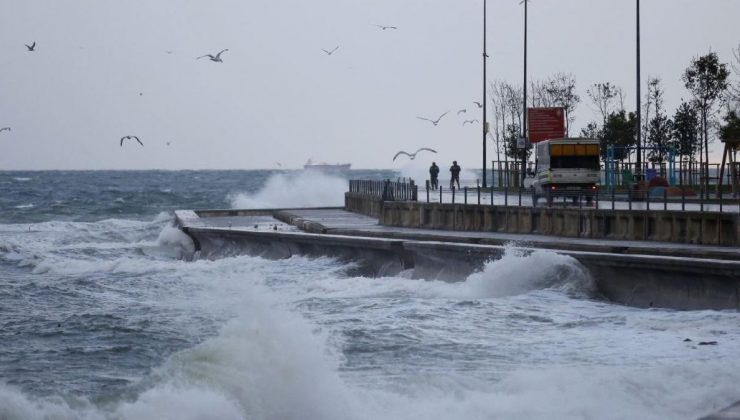 Marmara Denizi’nde lodos: Kimi feribotlar iptal, tankerler beklemede