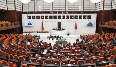 ‘Öğretmenlerin maddi meseleleri giderilsin’ önergesi AKP ve MHP tarafından reddedildi