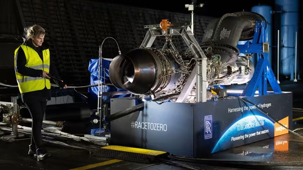 Rolls-Royce, havacılık dünyasının birinci hidrojen yakıtlı uçak motorunu test etti