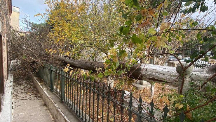 Trakya sağanak ve fırtınaya teslim