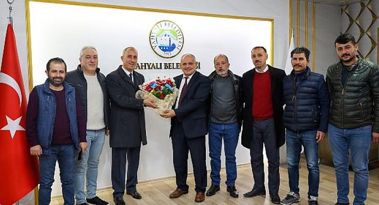 Yahyalı Belediye Başkanı Esat Öztürk’e Camikebir Mahallesi’nden Teşekkür
