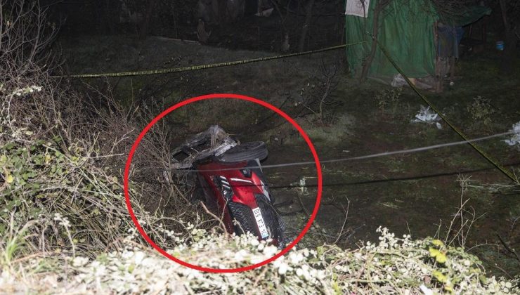 Yanan arabadaki biri polis iki kişi öldü