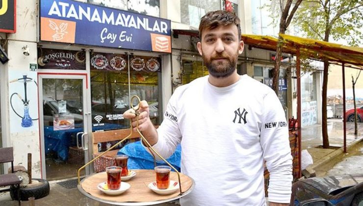 Atanamayan öğretmen çay ocağı açtı… Meslektaşlarını bekliyor…