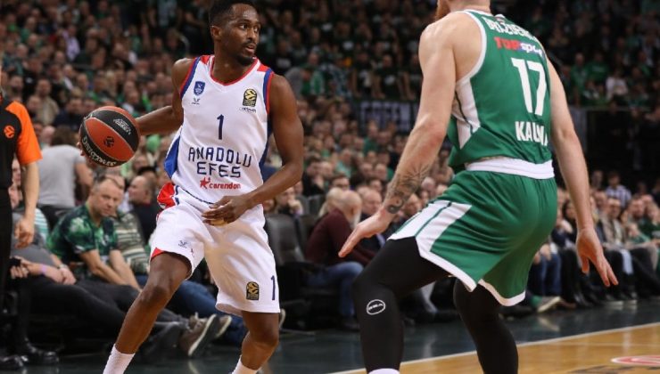 Beaubois coştu, Anadolu Efes vitesi 5’e taktı!