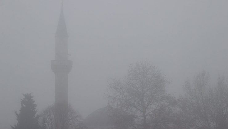 Edirne’de ağır sis: Kent gözden kayboldu