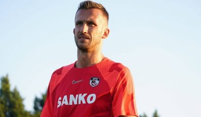 Gaziantep FK, Tomas Pekhart’ın mukavelesini feshetti