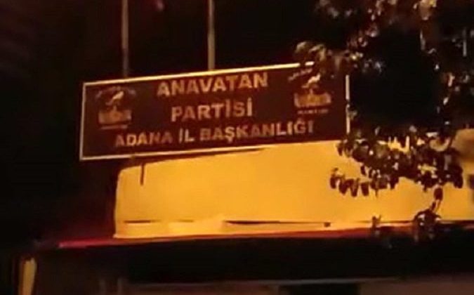 Tekrar Adana, tekrar parti binası, yeniden olay!