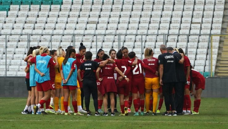 Türkiye A Ulusal Bayan Futbol Kadrosu üç basamak yükseldi
