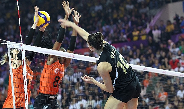 VakıfBank, Kulüpler Dünya Şampiyonası'nda set vermeden finalde