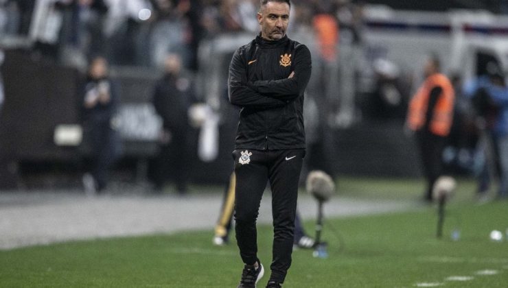 Vitor Pereira yeni ekibiyle imzayı attı