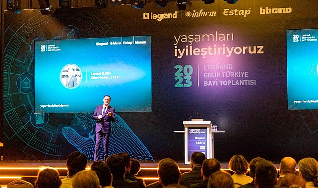 “Yaşamları İyileştiriyoruz" sloganı ile yola çıkan Legrand Grup Türkiye geleneksel bayi toplantısında iş ortaklarıyla bir araya geldi