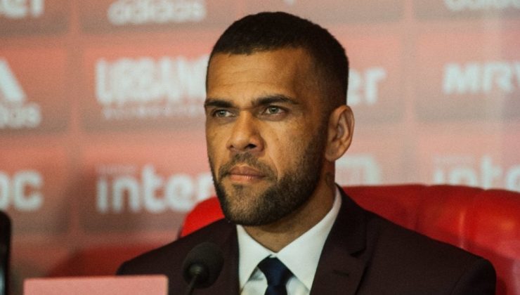 Dani Alves’in tutuksuz yargılanma talebi reddedildi