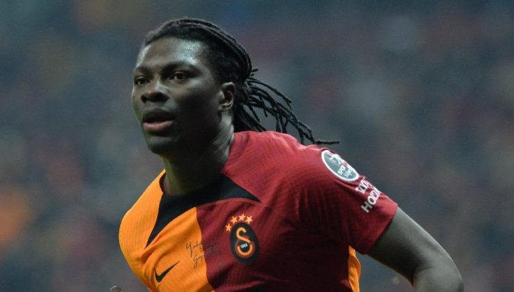 Galatasaray’ın forveti Bafetimbi Gomis’ten yalanlama!