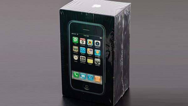 Kutusu açılmamış birinci kuşak iPhone, 63 bin dolara satıldı