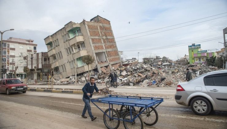 Valilik zelzelede yıkılan bina sayısını açıkladı