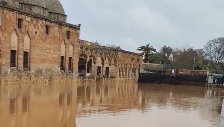 Balıklı Göl’ün balıklarına ne oldu? Sel suları kadim kentin görünümünü değiştirdi…