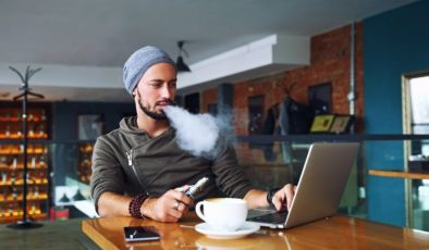 Bilimsel araştırma: E-sigara, 240 kimyasal unsurun solunmasını sağlıyor