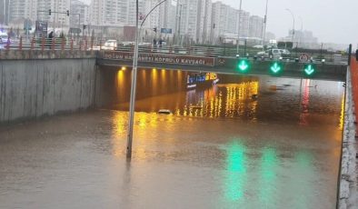 Diyarbakır’da kuvvetli yağış: 80 mesken ve iş yerini su bastı
