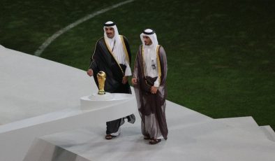 Dünya Kupası bitti, pek çok Afrikalı göçmen personel Katar’da mahsur kaldı