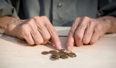 Emekliler artırımı ‘seçim rüşveti’ olarak görüyor