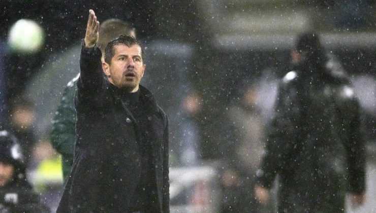 Emre Belözoğlu: Oyuncularımın hepsiyle gurur duydum
