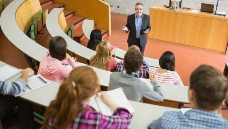 Haliç Üniversitesi öğretim üyeleri alıyor