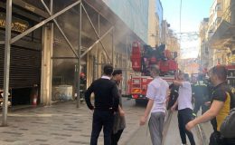 İstiklal Caddesi’nde restorandaki yangın kiliseye sıçradı