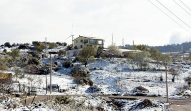 İzmir’in yüksek bölümleri karla kaplandı