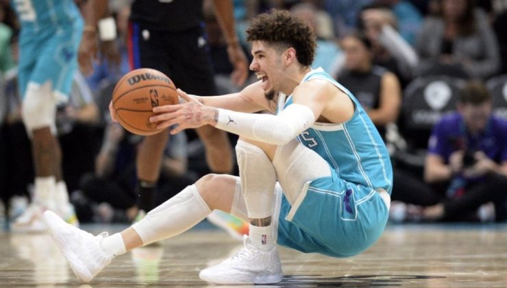 LaMelo Ball dönemi kapattı