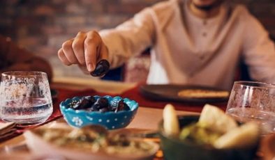 Ramazan ayında nasıl beslenmeli? Ramazan ayı yanlışsız beslenme önerileri…