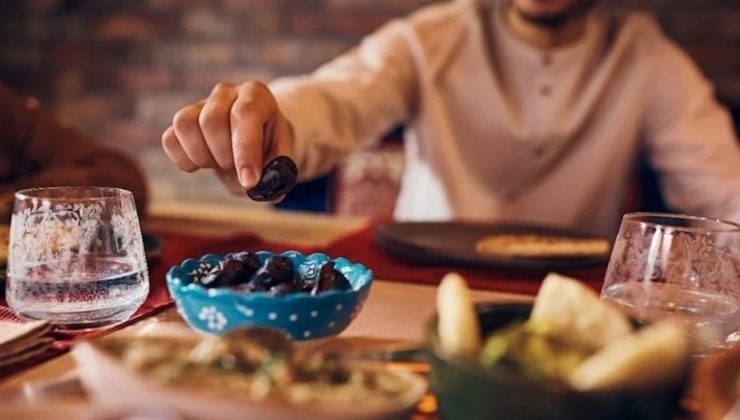 Ramazan ayında nasıl beslenmeli? Ramazan ayı yanlışsız beslenme önerileri…