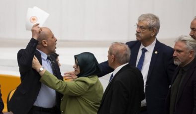 TİP milletvekili Ahmet Şık’a kınama cezası