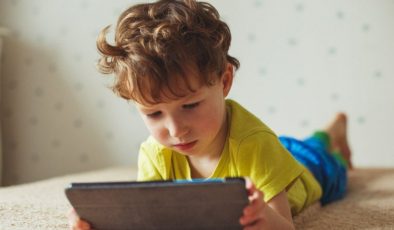 Uzman uyardı: Altı yaş altındaki çocuklara tablet ve telefon ziyanlı