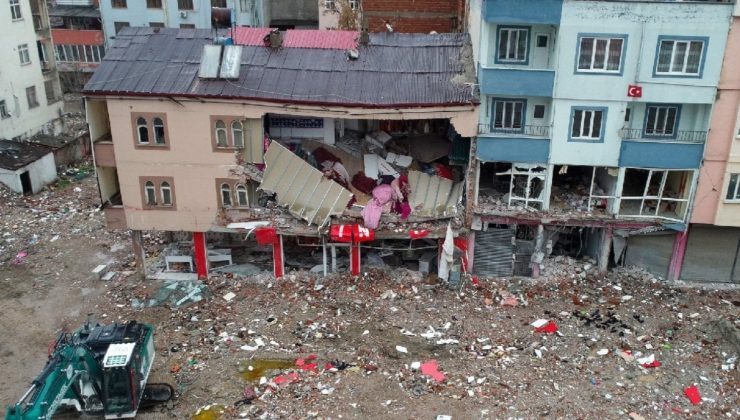 Zelzelelerde ilgili tutuklananların sayısı 317’ye yükseldi