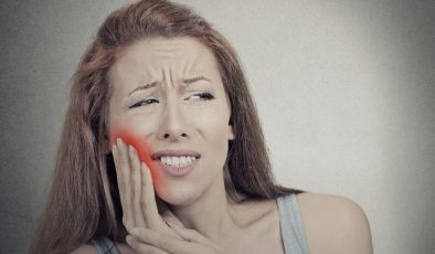 20’lik diş çekimi nasıl yapılır? 20’lik diş belirtileri neler?