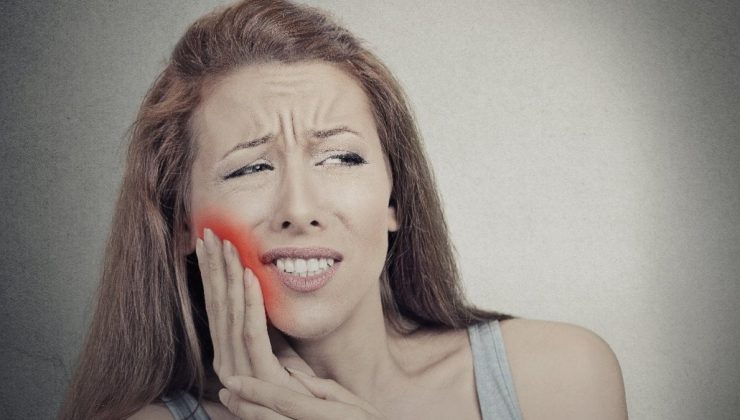 20’lik diş çekimi nasıl yapılır? 20’lik diş belirtileri neler?
