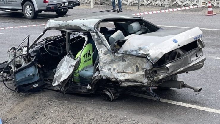 Duvara çarptılar: 2’si bayan 3 meyyit