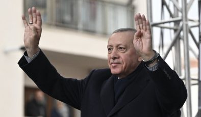 “Erdoğan zelzelenin merkez üssüne neden gelemedi”