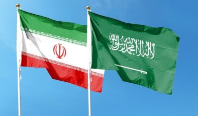 İran İktisat Bakanı ticareti geliştirmek için Suudi Arabistan’a gidiyor
