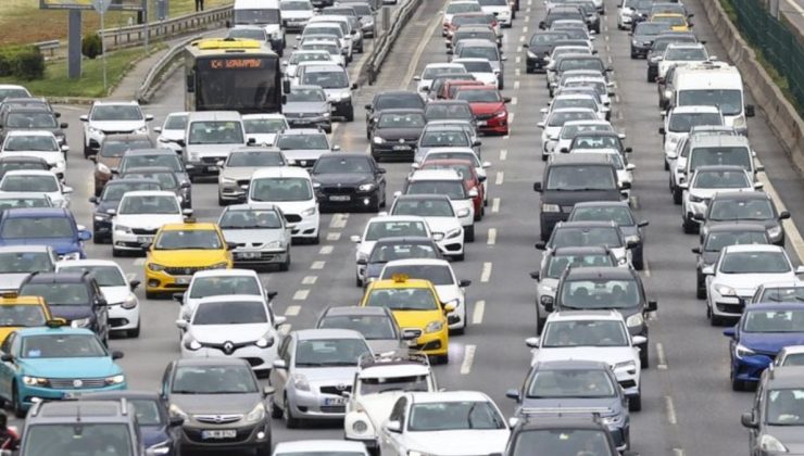 İstanbul’da trafik bayram dinlemiyor