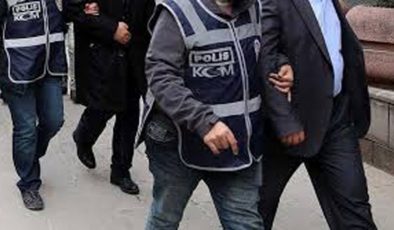 İzmir merkezli 10 vilayetteki FETÖ operasyonunda 5 tutuklama